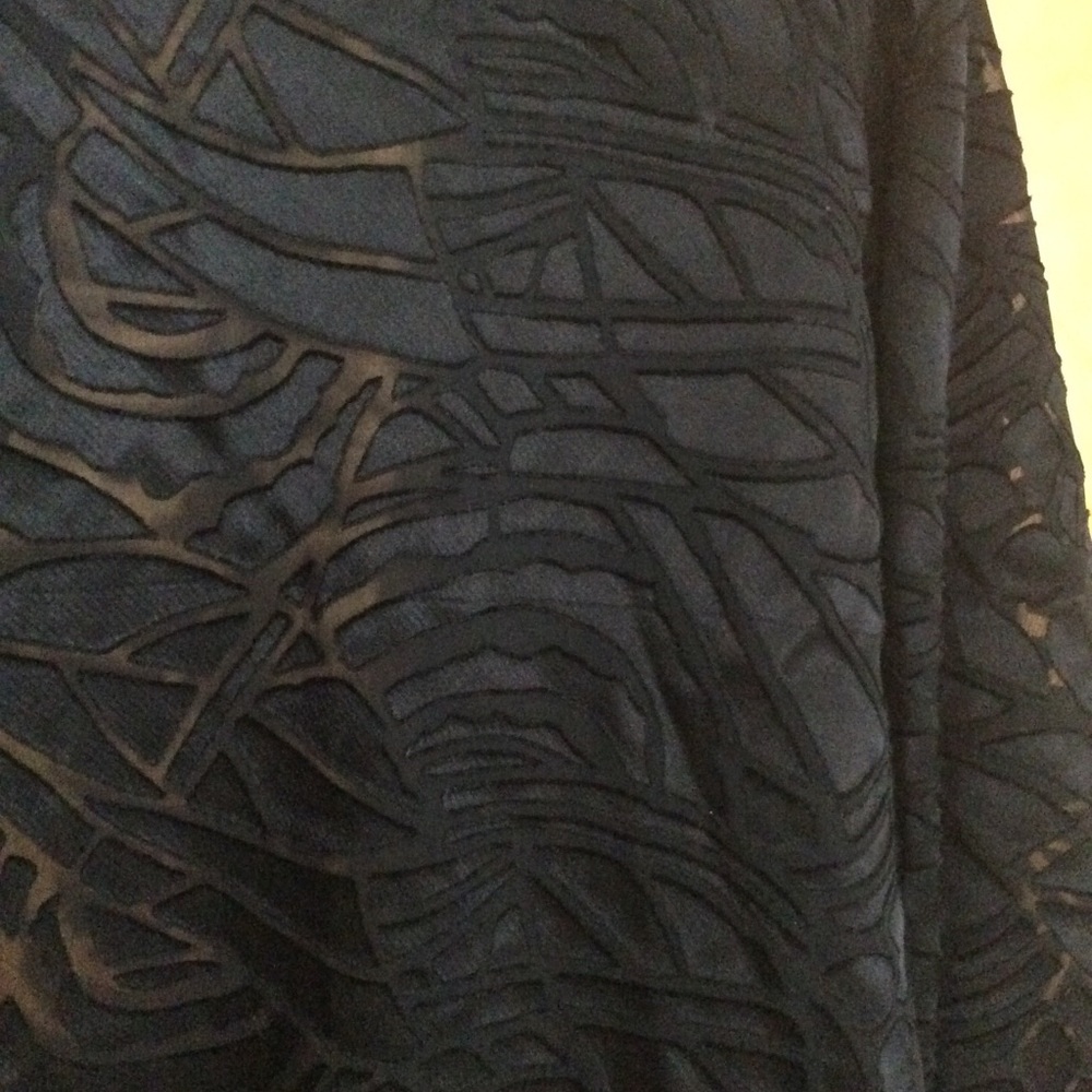 Sweater - Picture 5 of 8